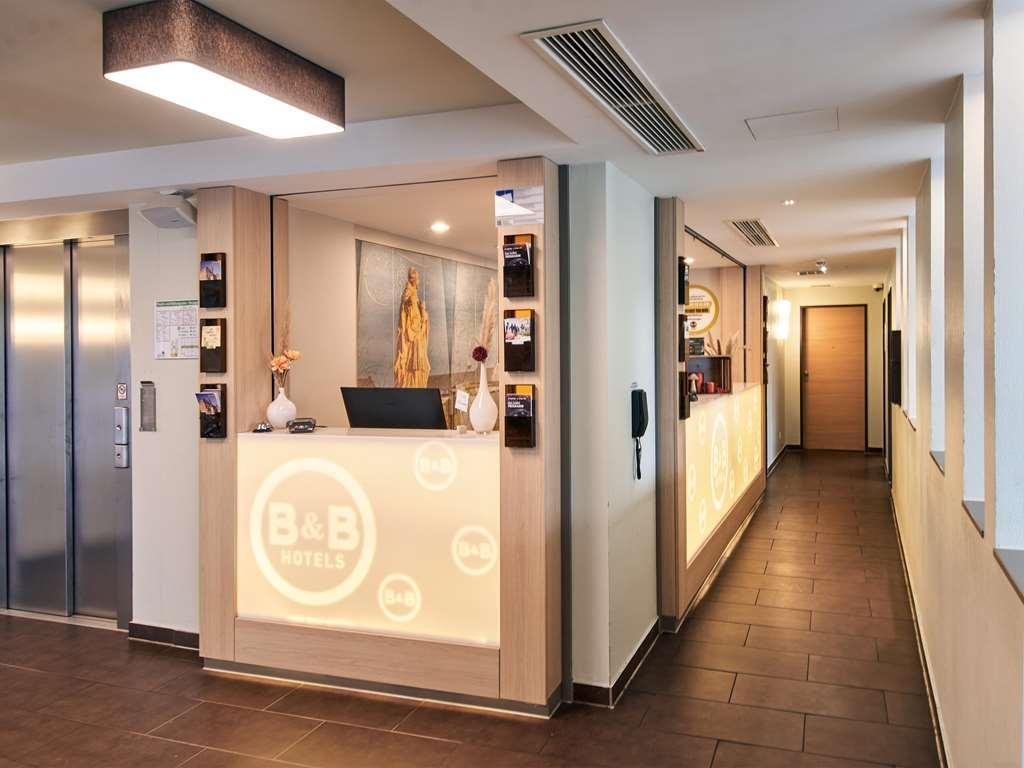 B&B Hotel Wurzburg Interior photo
